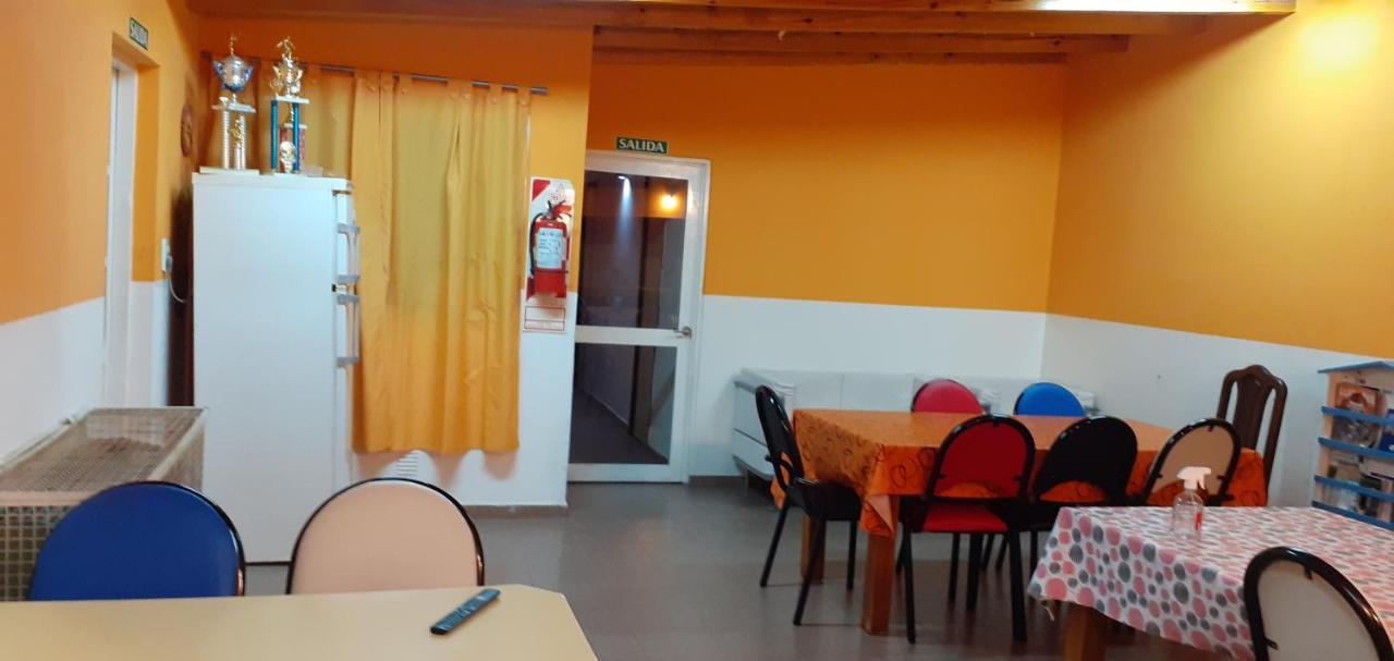 Hostel El Viajante Los Antiguos Extérieur photo