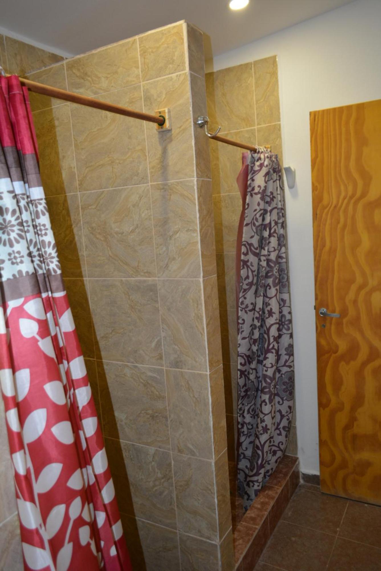 Hostel El Viajante Los Antiguos Extérieur photo